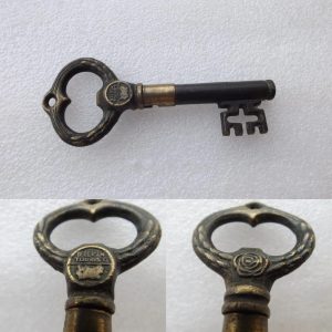 Vintage Brass Key Corkscrew Wine Bottle Opener , Made in Bulgaria 1970s , Excellent , Free Worldwide Shipping